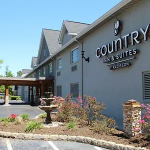 ** Hotel Country & By Radisson, I-85 Airport, Nc USA